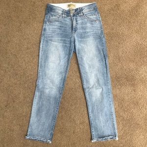 Democracy jeans with elastic waistband and frayed ankle